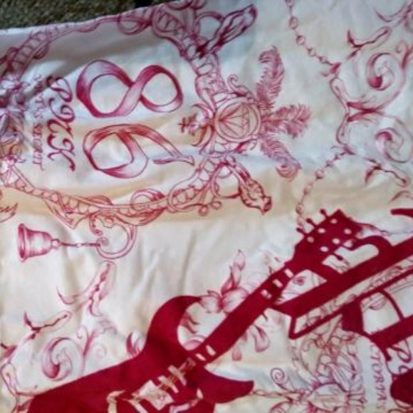 💞VS PINK RARE NWOT LAUNDRY BAG💞 - Picture 3 of 8